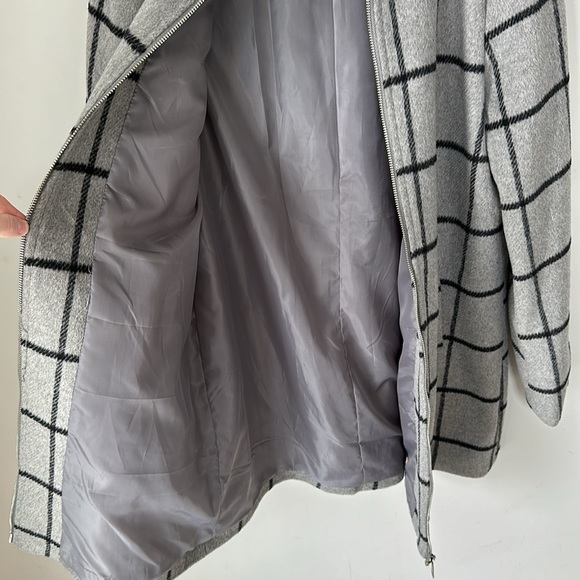 EUC Suzy Shier Women’s Jacket - 100% Polyester - size Medium - Picture 4 of 5